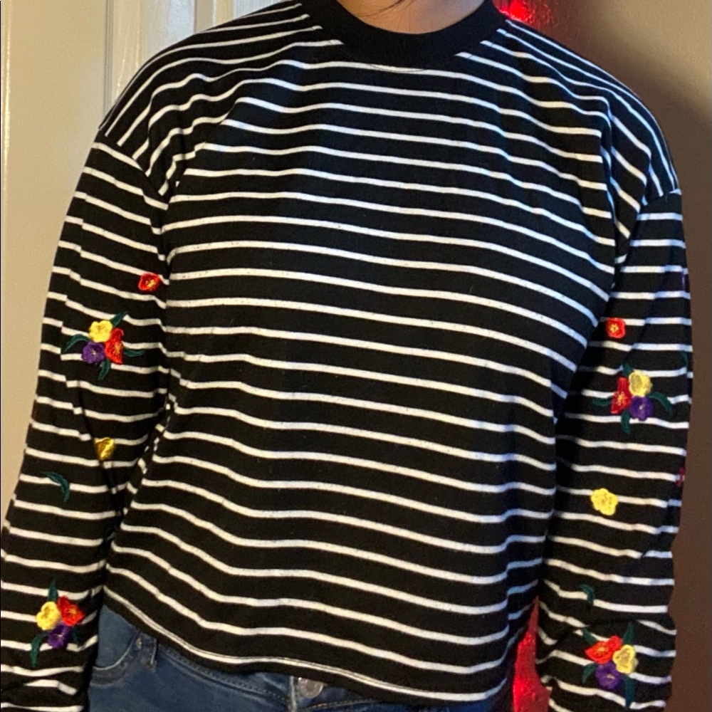 Striped flower top